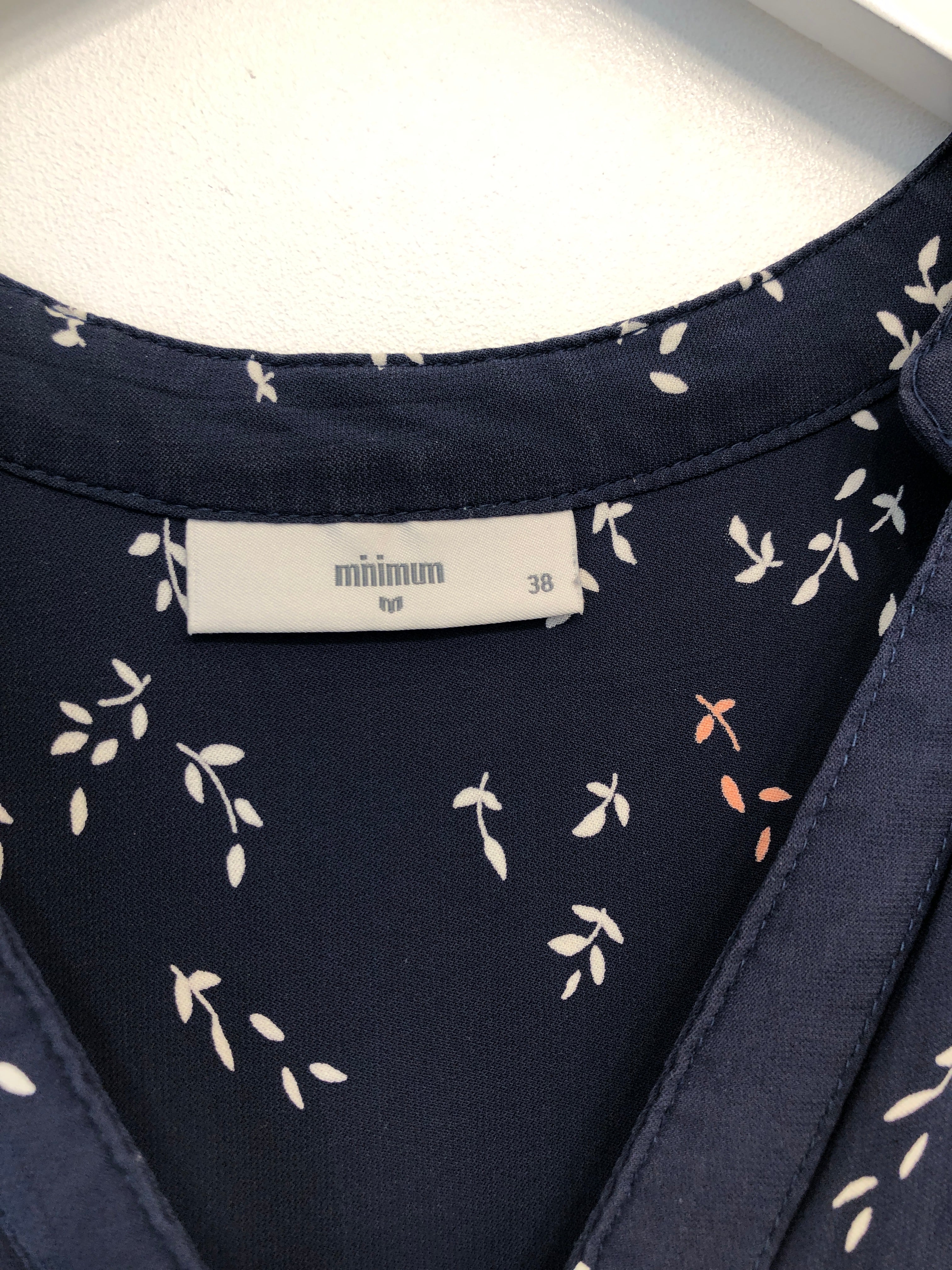 Minimum Bluse